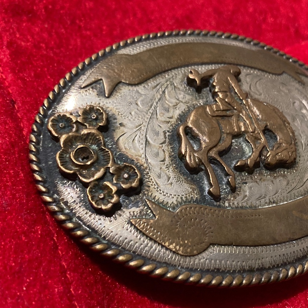 Western Bronze-Tone Rodeo Belt Buckle - Picture 4 of 4